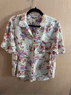 Women’s Maurices White Short-Sleeve Floral Button-Up Blouse Size 1X